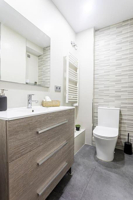 Apartament Precioso Piso Moderno: Terraza, A/C, Netflix, Wifi Walencja Zewnętrze zdjęcie